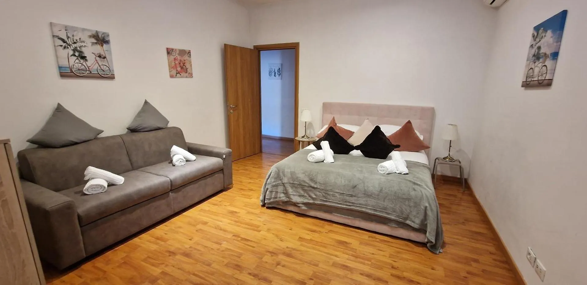 Suite Experience San Giovanni Apartments Rome Italy