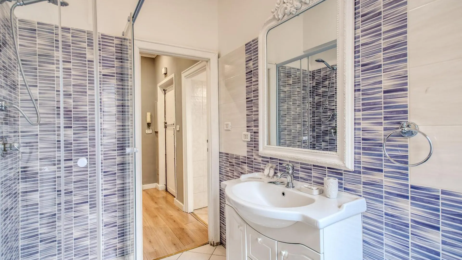Suite Experience San Giovanni Apartments Rome Italy