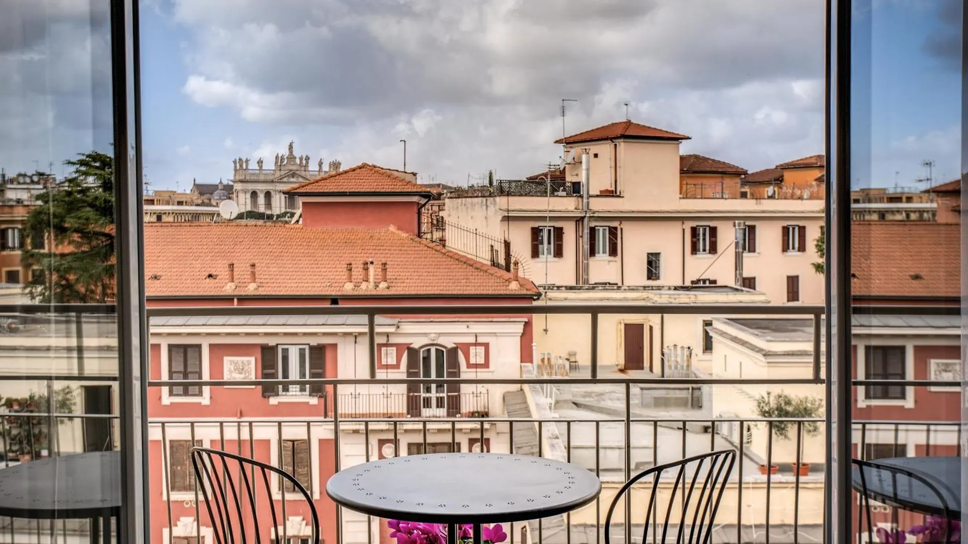 Suite Experience San Giovanni Apartments contacts